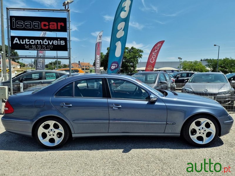 2003' Mercedes-Benz E-270 photo #4