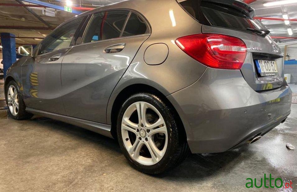 2013' Mercedes-Benz A-180 photo #3