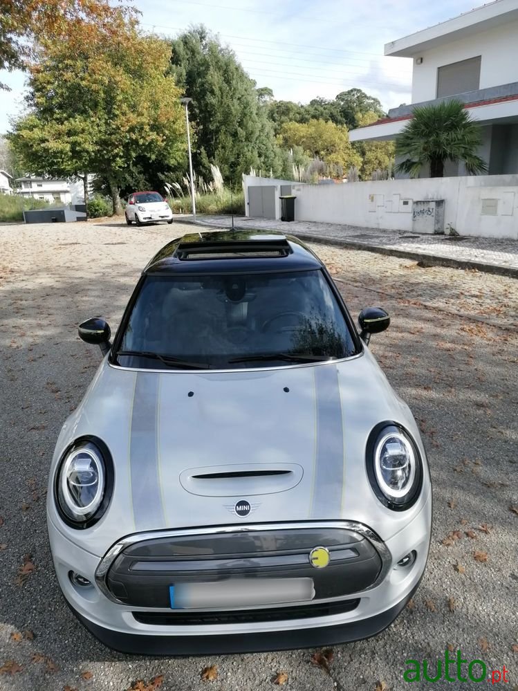 2020' MINI Cooper Se Collection photo #2