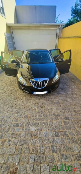 2010' Lancia Delta photo #1