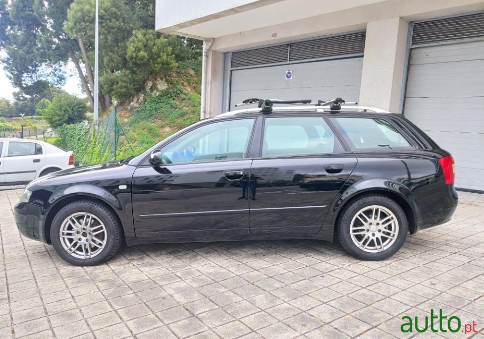 2004' Audi A4 Avant photo #5