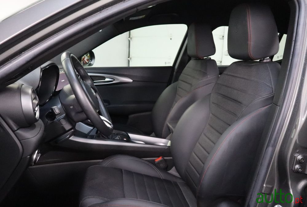 2022' Alfa Romeo Tonale 1.5 Hybrid Sprint photo #6