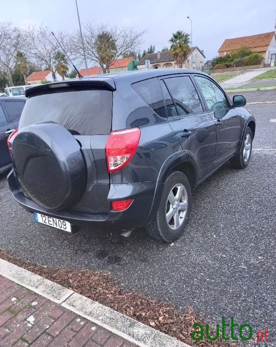 2007' Toyota RAV4 photo #2