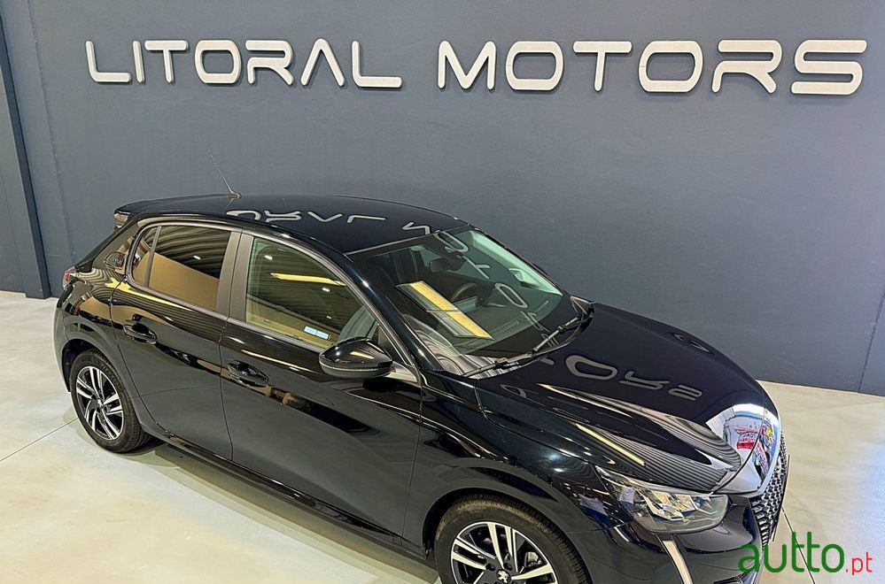 2023' Peugeot 208 Puretech photo #2