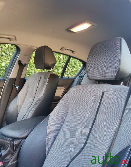 2012' BMW 116 photo #5