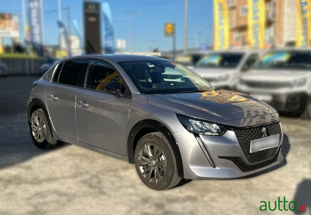 2023' Peugeot e-208 Allure photo #3