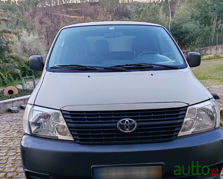 2008' Toyota HiAce photo #1