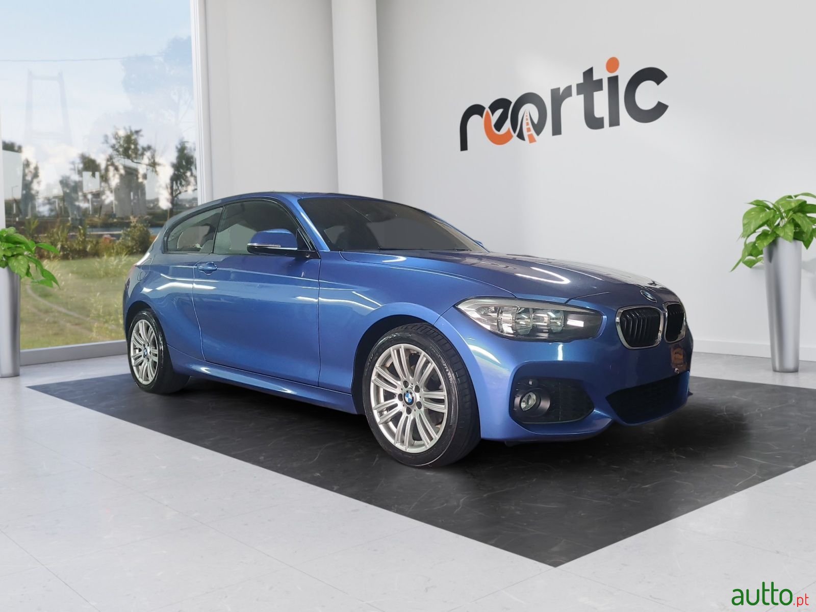 2015' BMW 118 photo #6