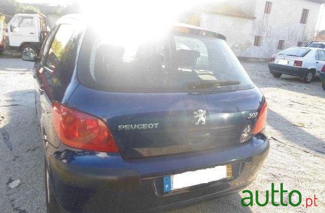 2002' Peugeot 307 1.4 Xr photo #1