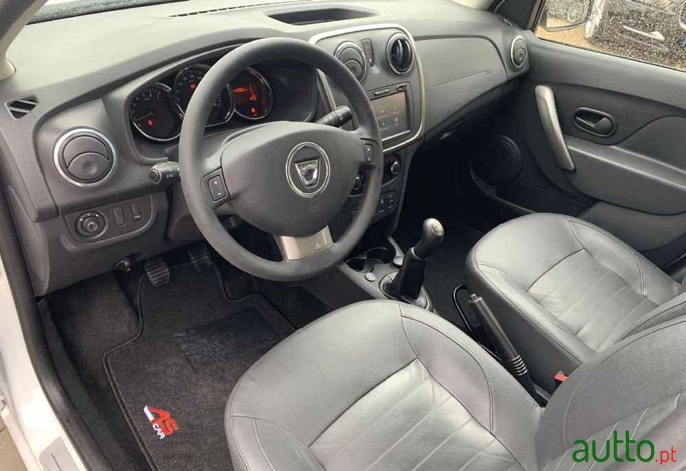 2016' Dacia Logan Mcv photo #2