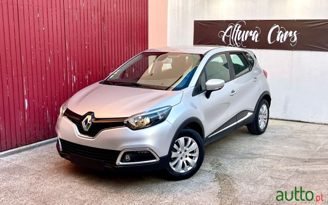 2015' Renault Captur photo #1