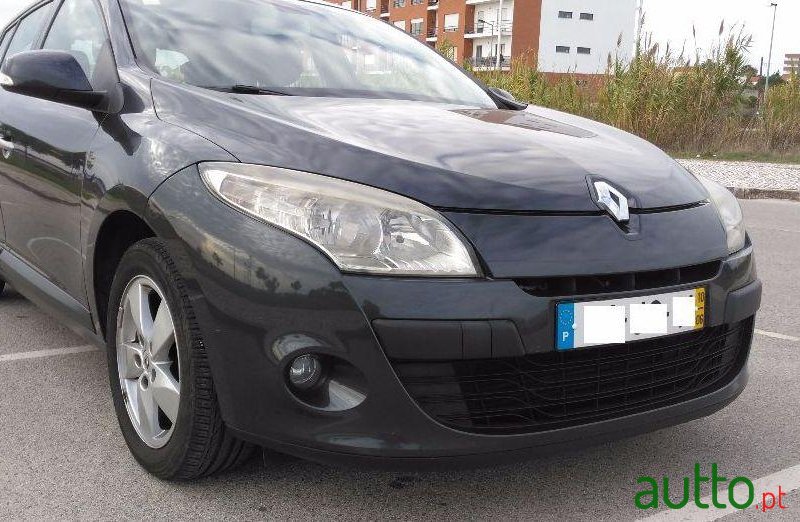 2010' Renault Megane photo #1