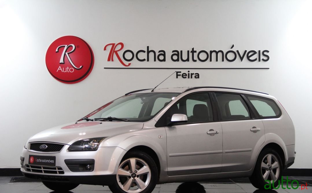 2005' Ford Focus Sw photo #1