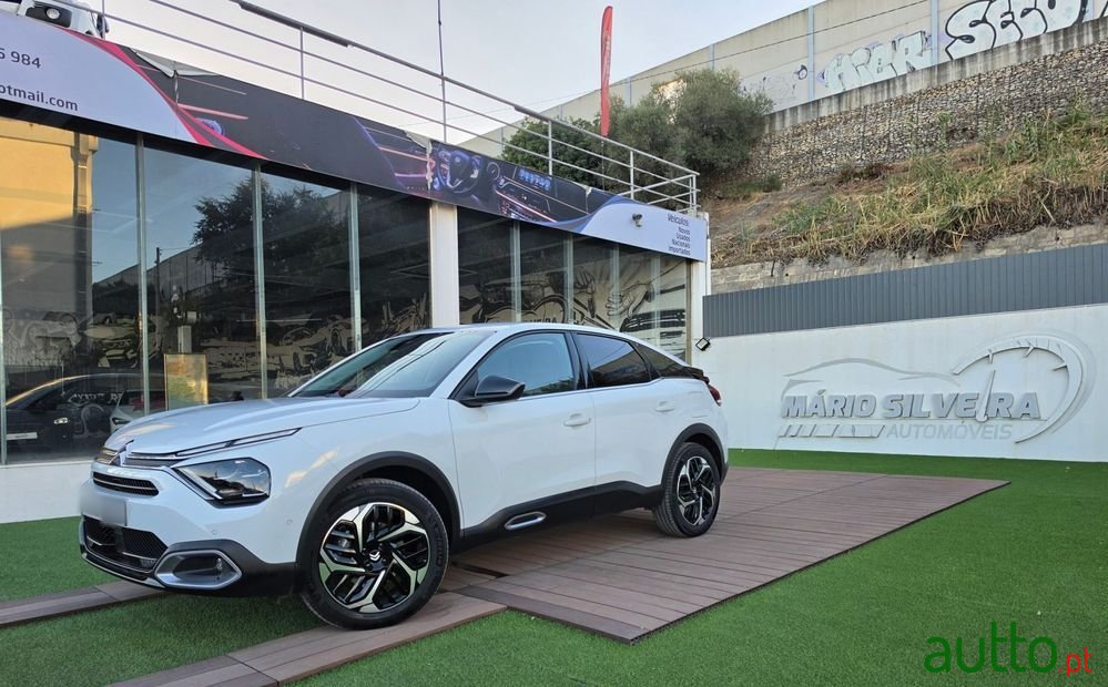 2024' Citroen C4 photo #3