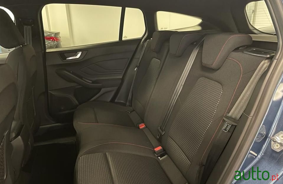 2021' Ford Focus Sw photo #4