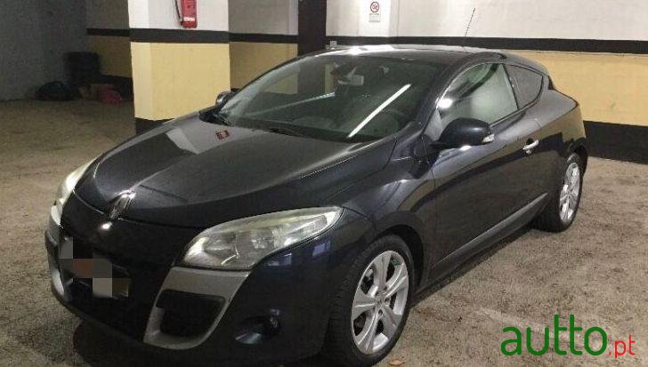 2010' Renault Megane Dynamique Fap 1.5 Dci photo #1