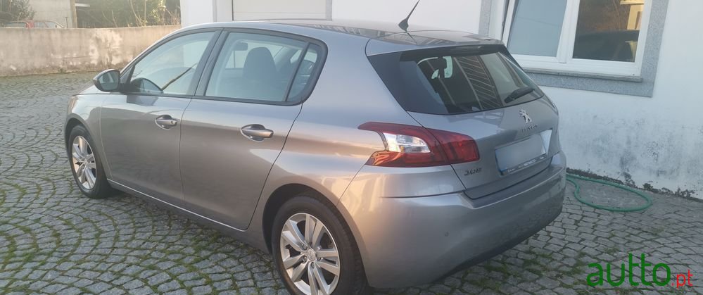 2014' Peugeot 308 photo #3