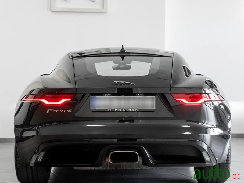 2022' Jaguar F-Type 2.0 I4 R-Dynamic photo #5