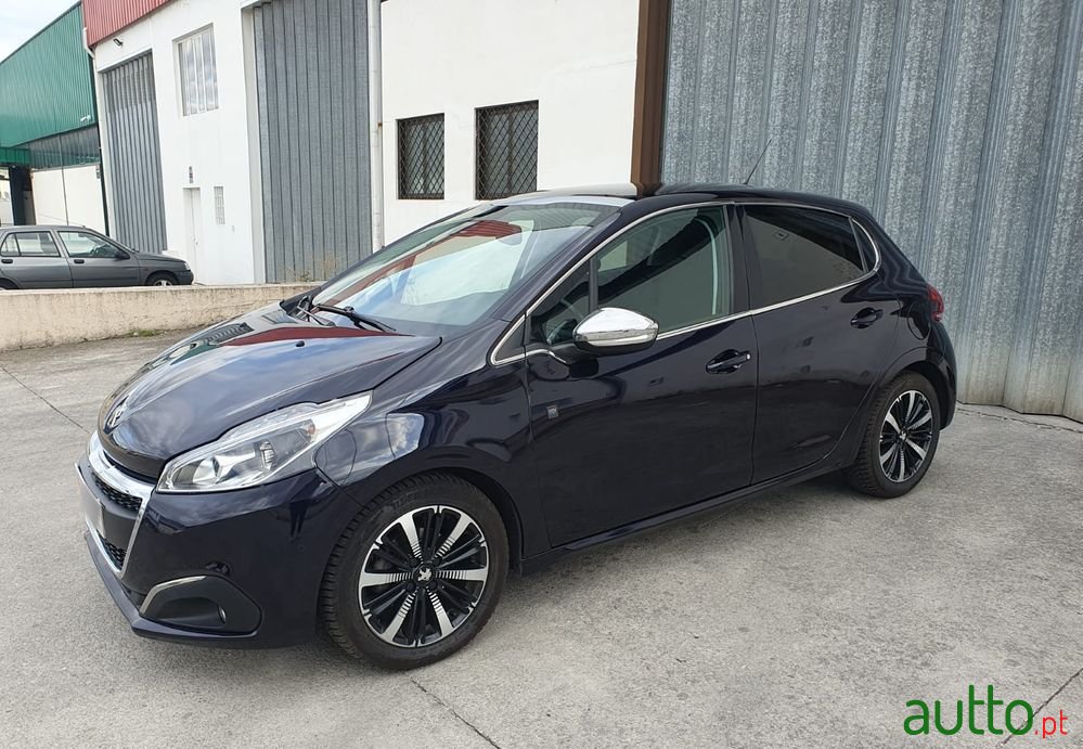 2018' Peugeot 208 photo #3