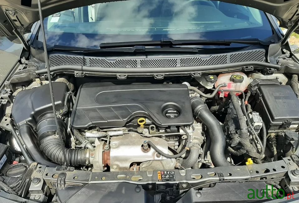 2016' Opel Astra photo #4