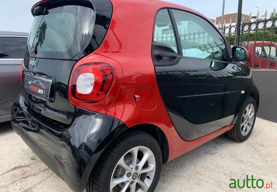 2017' Smart Fortwo photo #3