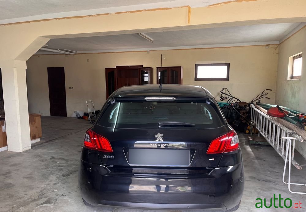 2018' Peugeot 308 photo #2