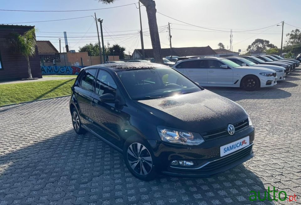 2015' Volkswagen Polo photo #5