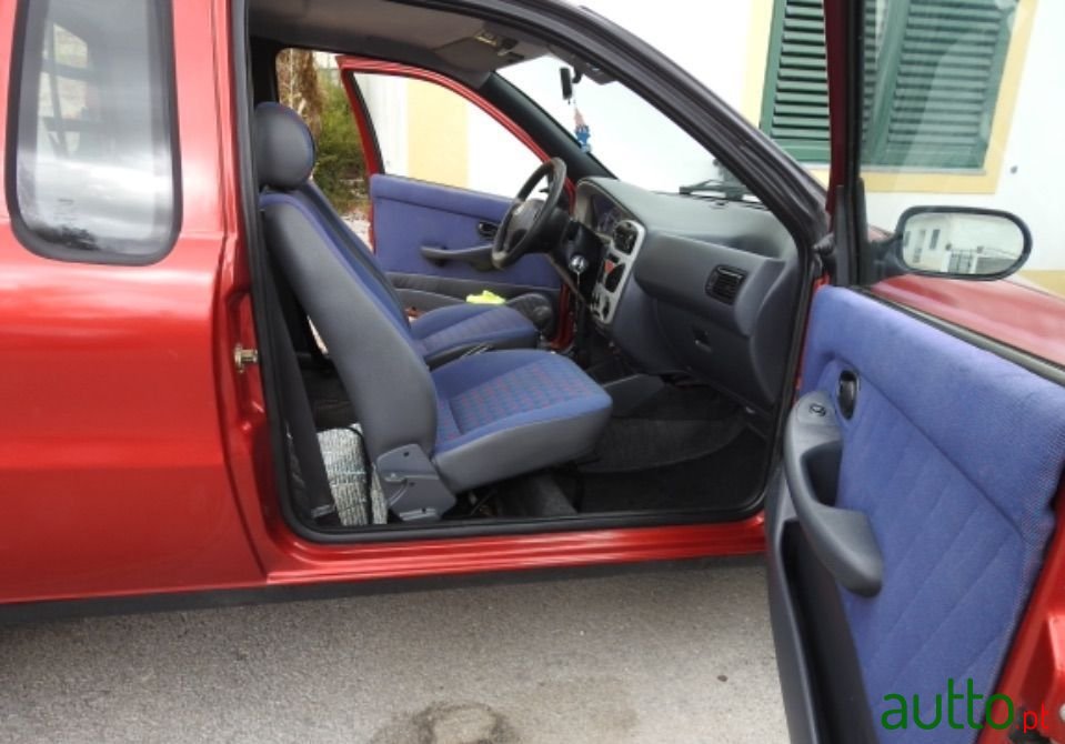 2004' Fiat Strada photo #1