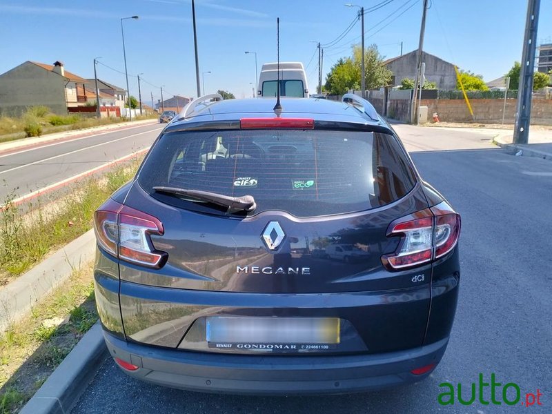 2010' Renault Megane Sport Tourer photo #4