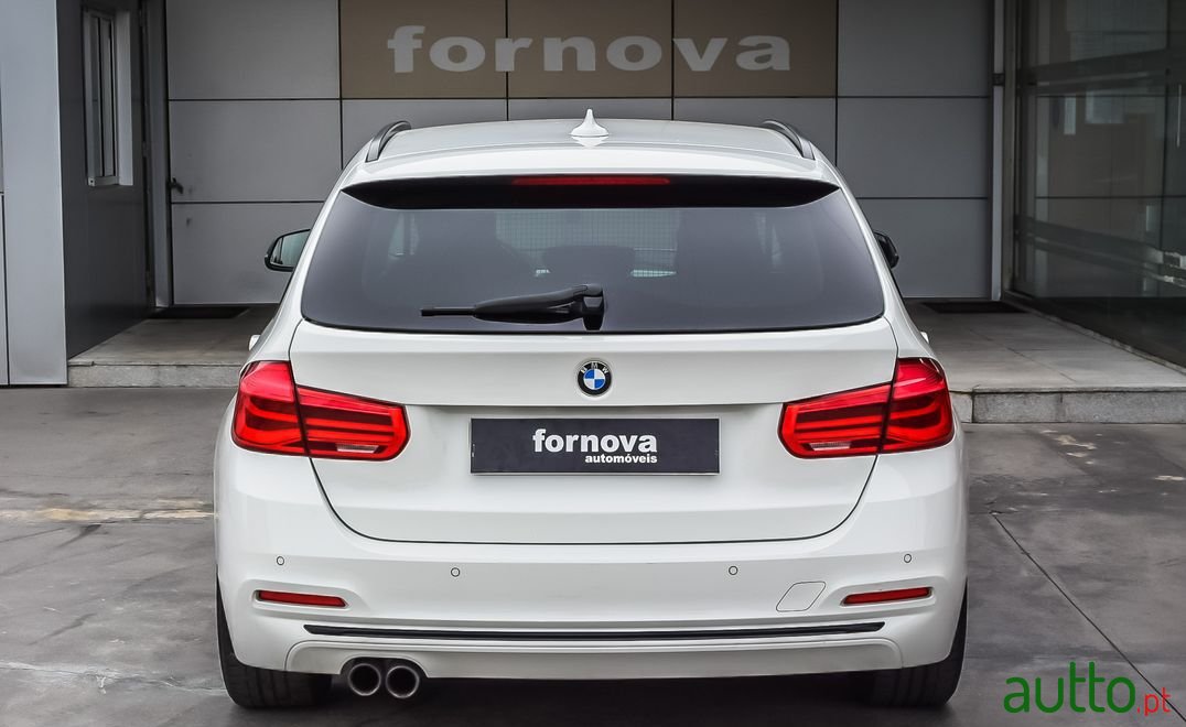 2017' BMW 320 photo #5