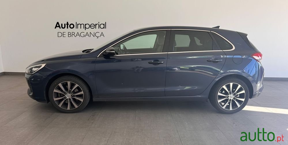 2017' Hyundai i30 photo #2