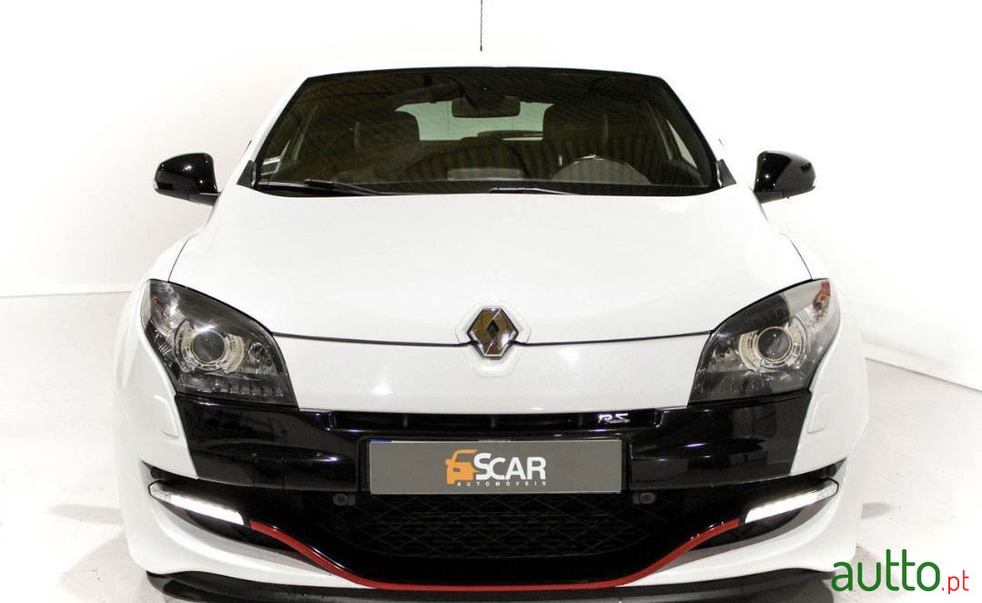 2012' Renault Megane Coupe photo #2