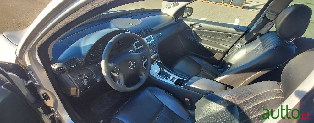 2007' Mercedes-Benz C-200 photo #2