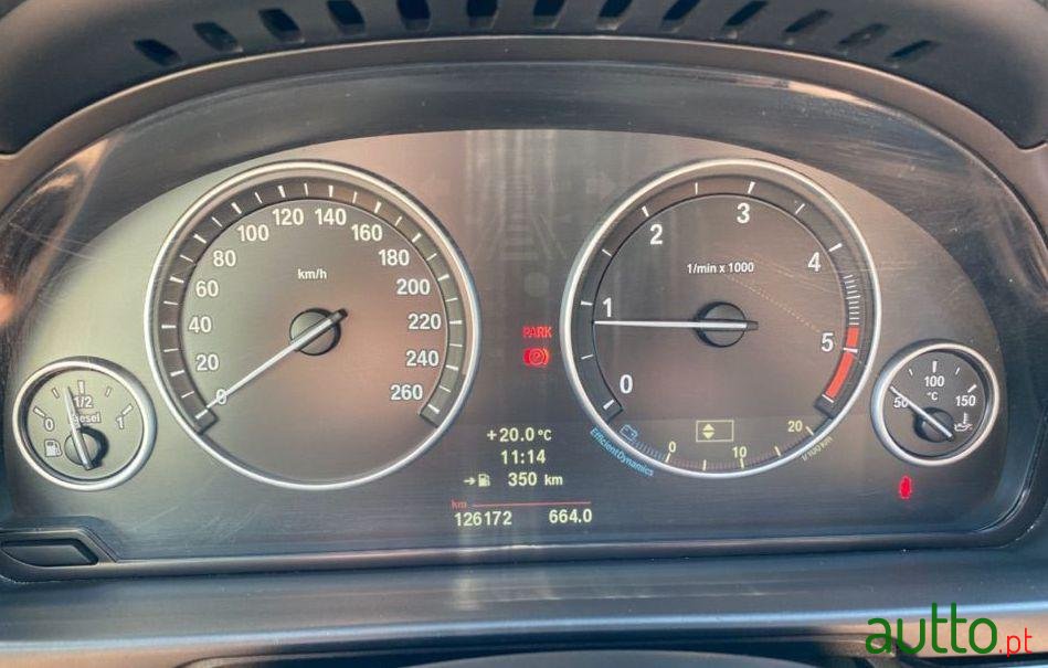 2011' BMW 520 Ver-D photo #2