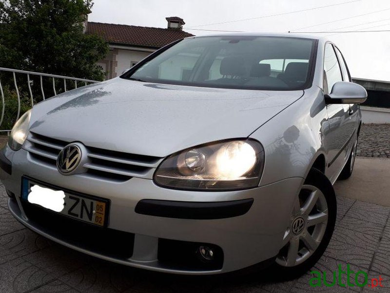 2005' Volkswagen Golf Confortline photo #2