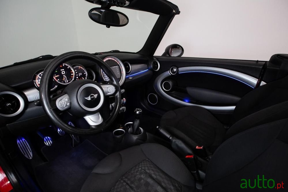 2010' MINI Cooper S 3 Portas photo #6