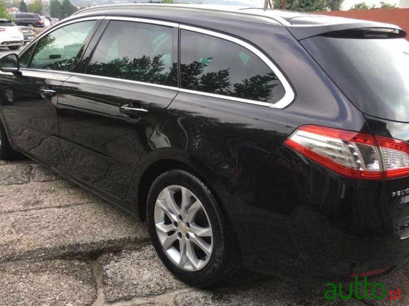 2011' Peugeot 508 Sw photo #2