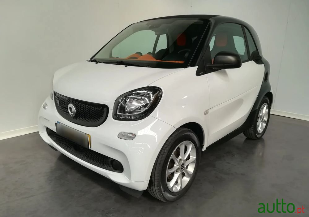 2018' Smart Fortwo Electric Drive Passion photo #1