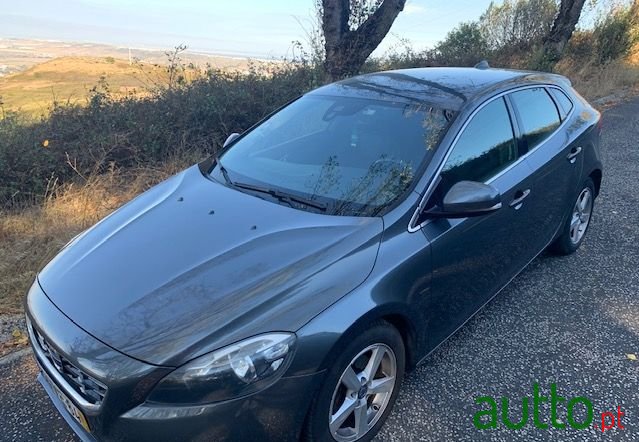 2013' Volvo V40 photo #2