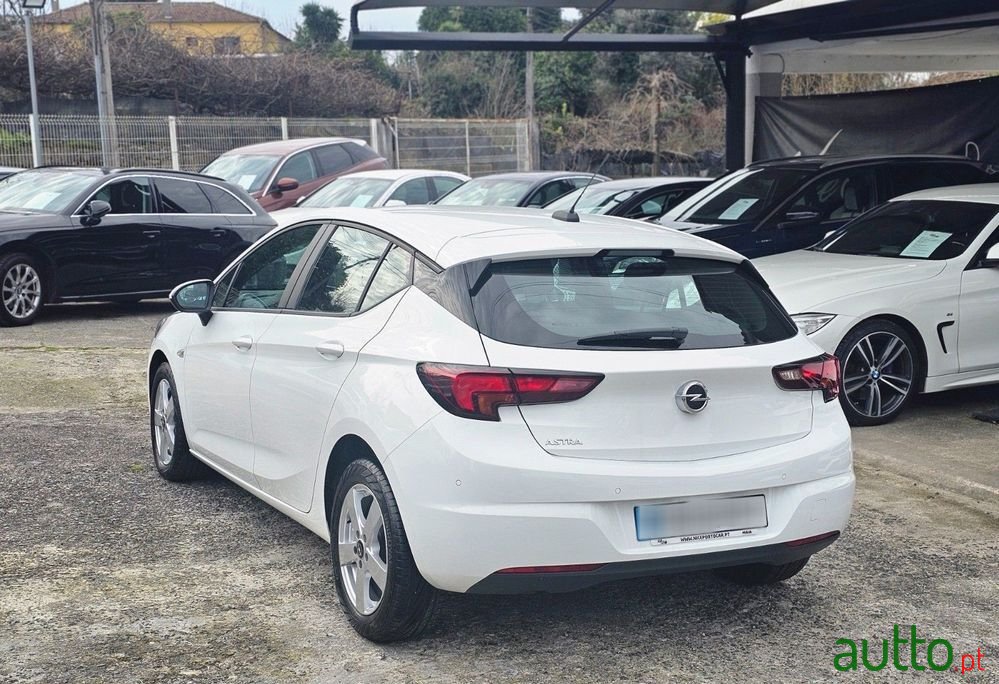 2020' Opel Astra 1.5 D S&S Edition photo #5