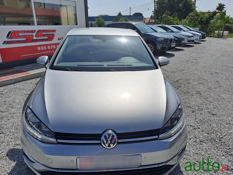 2018' Volkswagen Golf photo #4