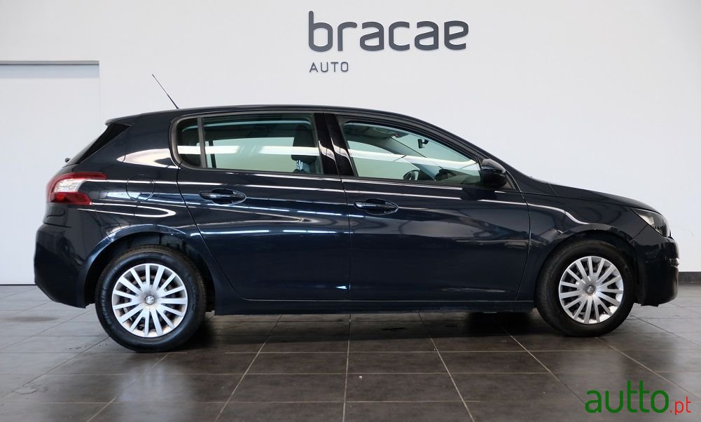 2017' Peugeot 308 photo #3