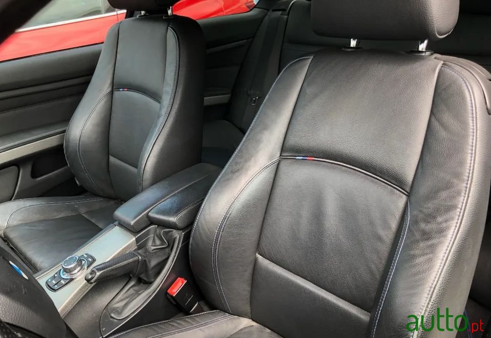 2012' BMW 320 photo #6