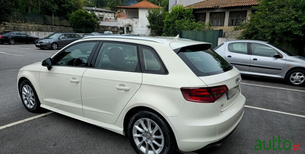 2014' Audi A3 Sportback photo #2