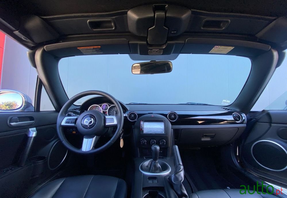 2006' Mazda MX-5 photo #3