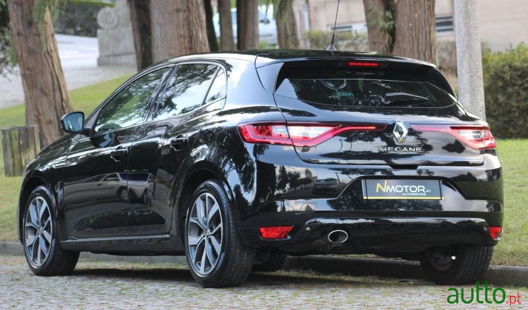 2017' Renault Megane photo #2