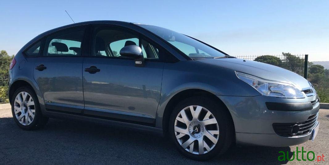 2007' Citroen C4 1.6 Hdi  Vtr Pack photo #2