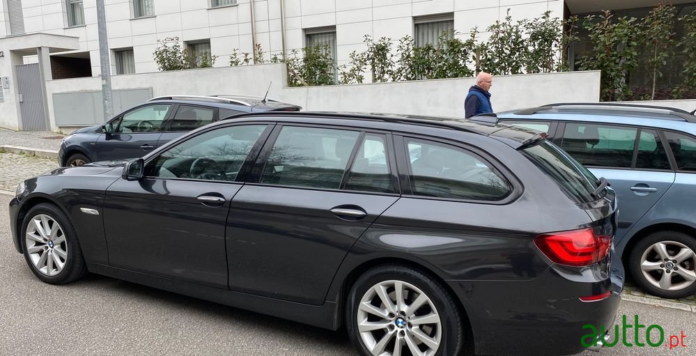 2012' BMW Série 5 D Auto photo #3