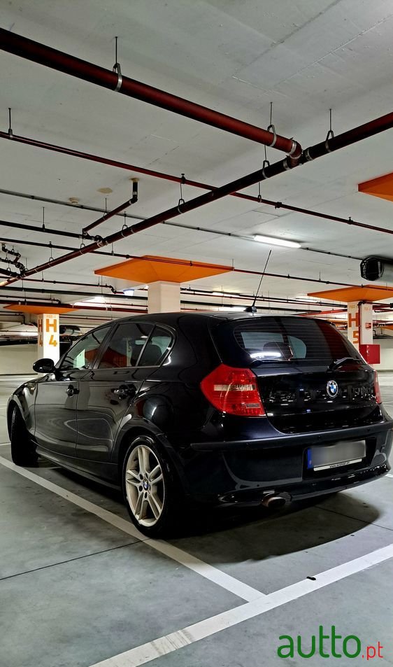 2009' BMW 118 D photo #4