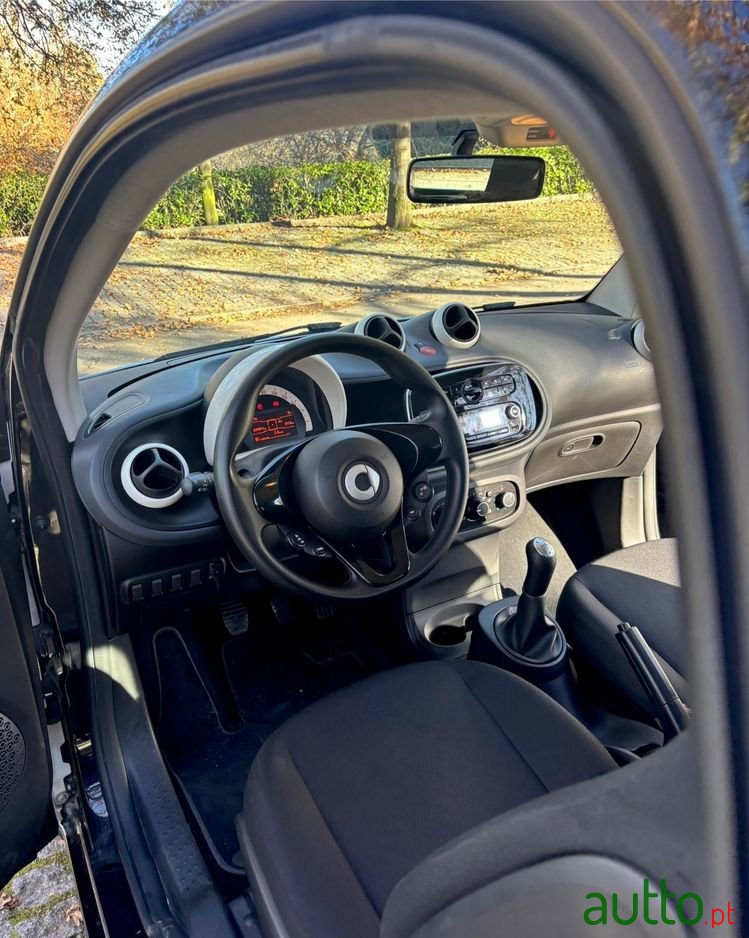 2017' Smart Fortwo 1.0 Prime 71 photo #4